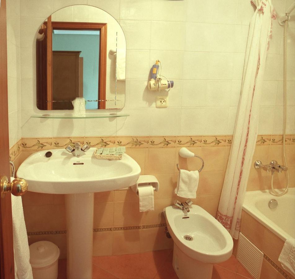 Casa Manoli Luarca Pensionat Almuña Exteriör bild